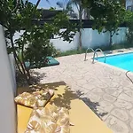 Trendy 34 Larnaca, Вилла Пила
