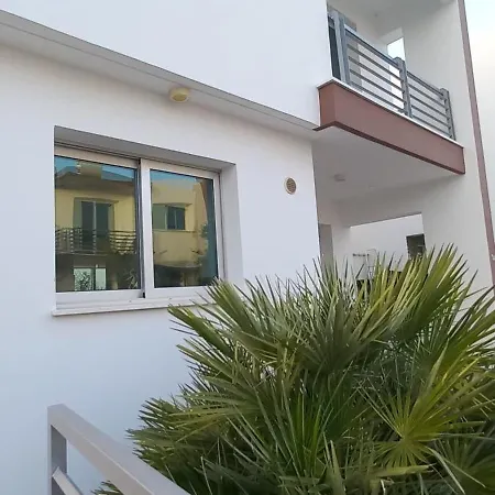 Trendy 34 Larnaca, * Pyla