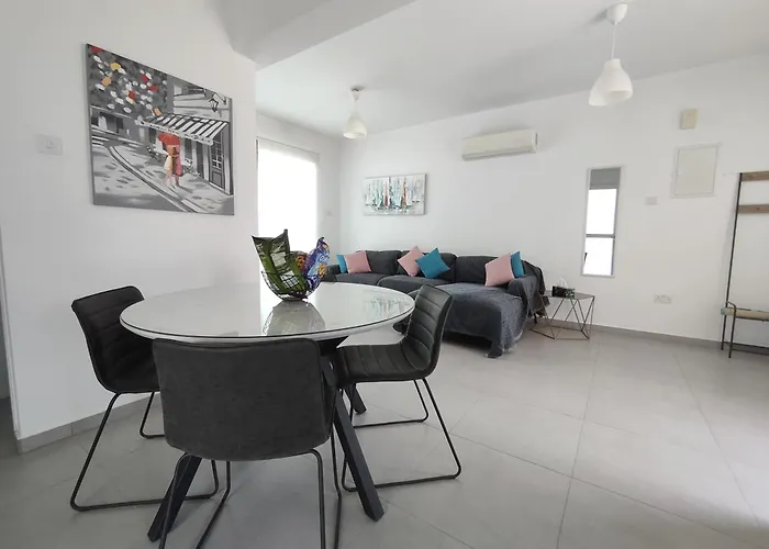Trendy 34 Larnaca,