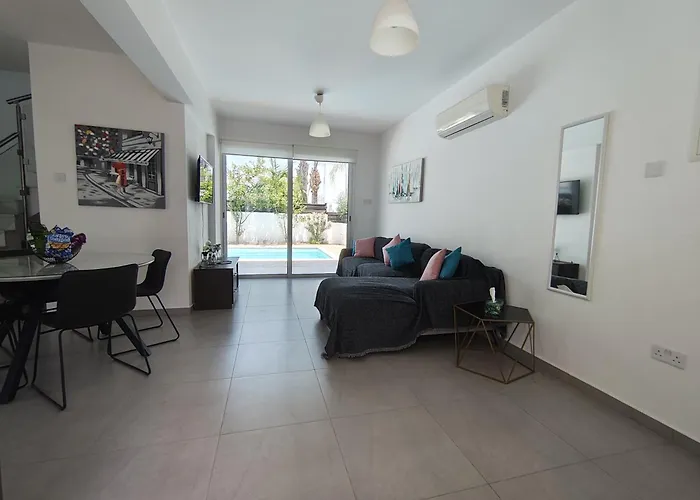 Vila Trendy 34 Larnaca, *